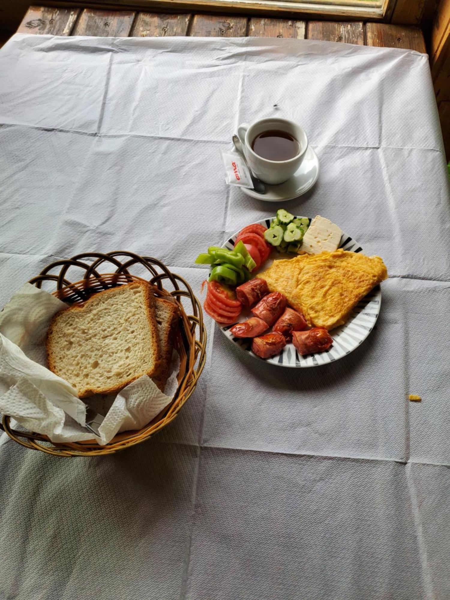 Bujtina2 *